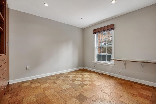 Photo - Spacious 2BR/2.5BA Townhouse-Style Condo in Gated Mount Pleasant Community