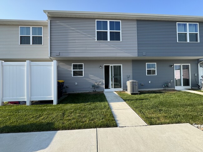 Photo - 12110 Geyer Ave