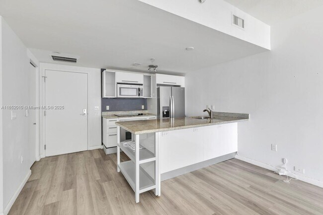 Photo - 185 SW 7th St Unit 1508