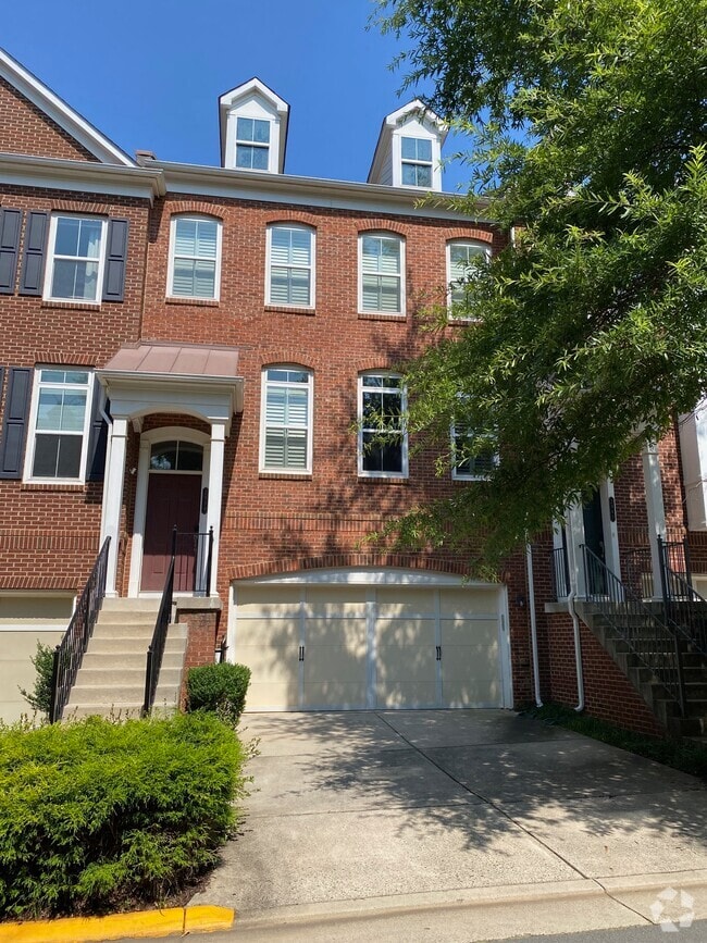 Building Photo - 2939 Chesham St Rental