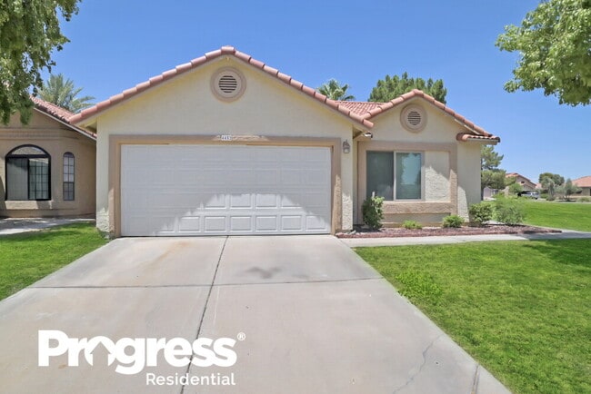Building Photo - 4452 E Wildwood Dr