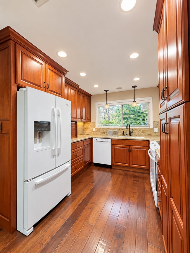 40643 Encanto Way