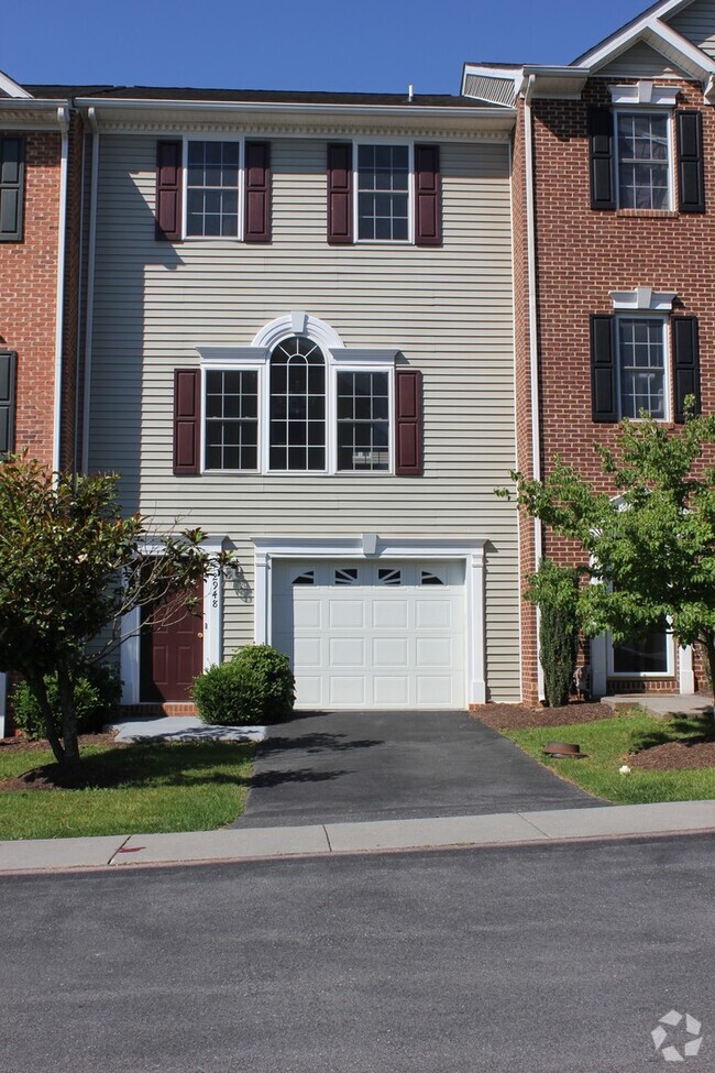 Building Photo - Townhouse for Rent in Taylor Springs