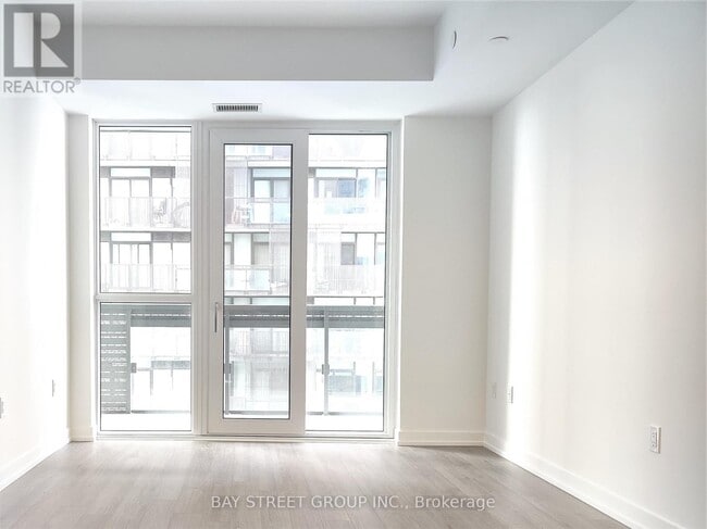 Photo - 39 Roehampton Ave Unit 2807
