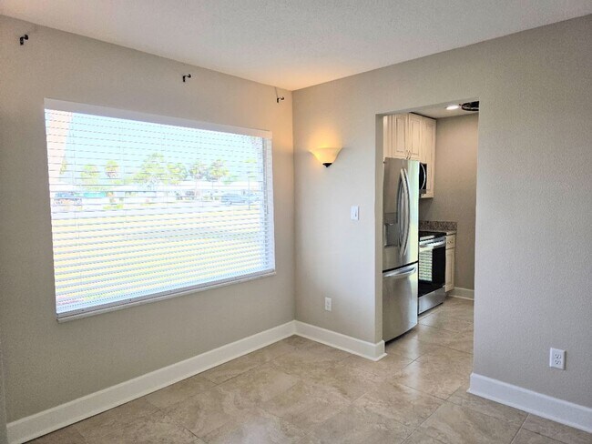 11612 W Kingfisher Ct