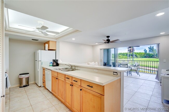 Photo - 5539 NE Gulfstream Way
