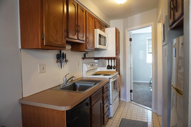 Photo - 9600 Amherst Ave Unit 2