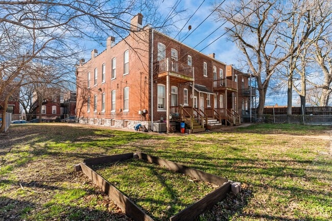 Photo - Extremely Spacious and Bright 2-Bedroom Apartment on Cherokee Street Unit 2913 Cherokee 1FL