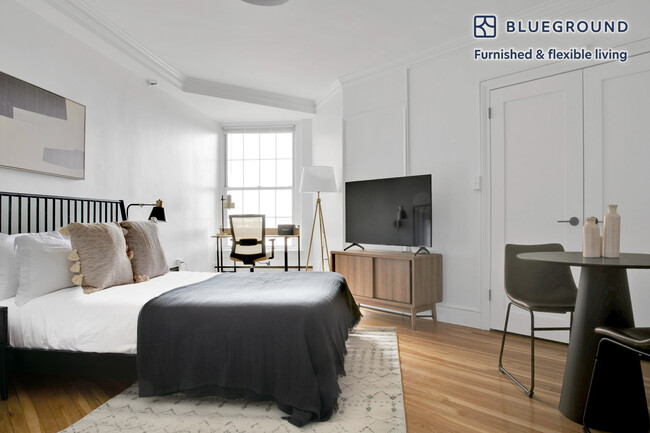 Building Photo - 1284 Beacon St Rental