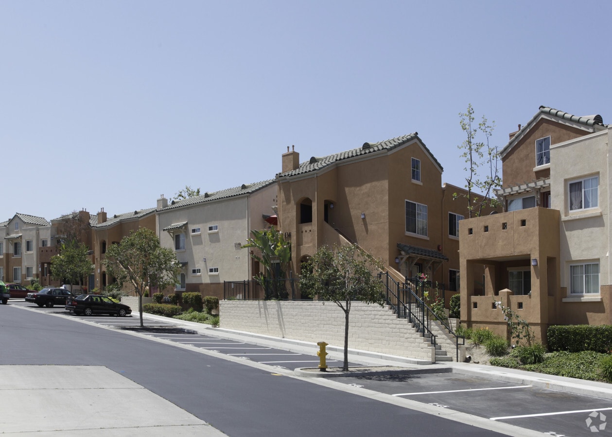 Photo - Laurel Tree Apartments