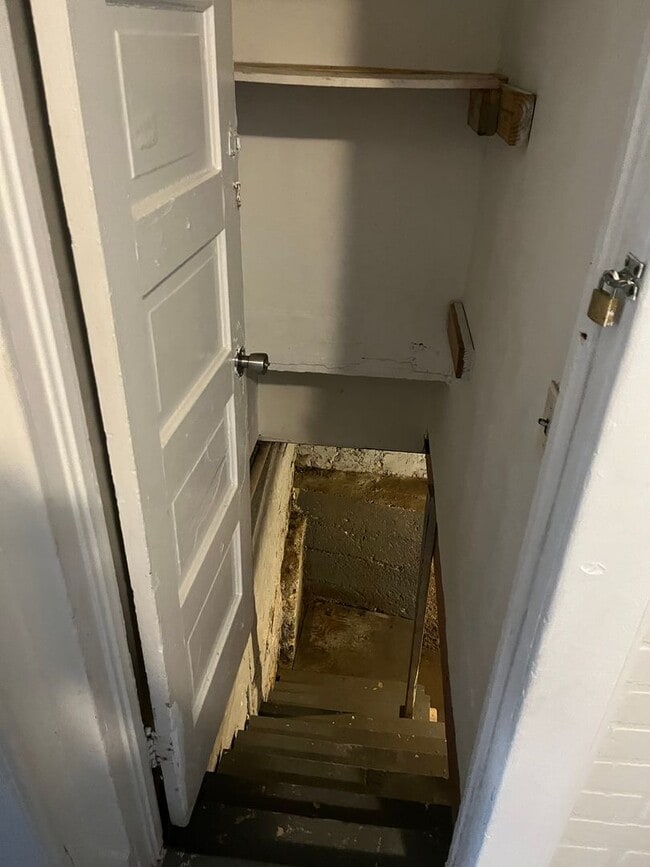 Photo - 2328 S Harris Ave