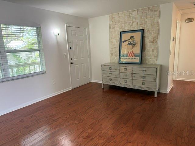 Photo - 305 S Westland Ave Unidad C