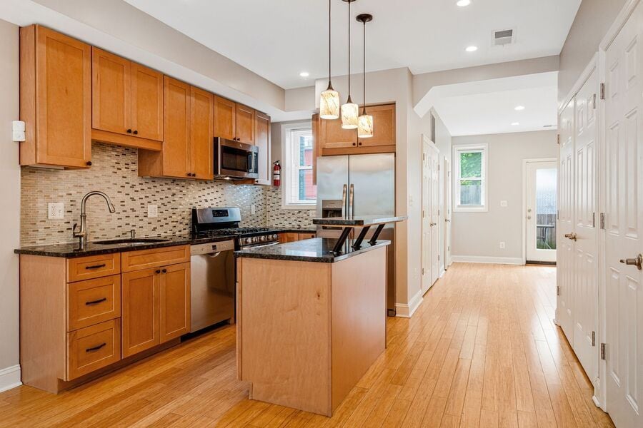 Photo - 1738 Lincoln Rd NE-