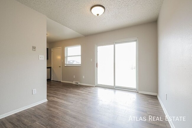 Photo - 10290 Benton St