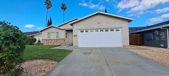 Photo - Wow this Charmer has 4 Bedrooms with 2 Primary Bedrooms w/Full Bathrooms