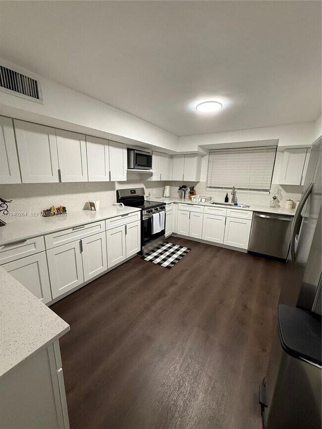 Photo - 2036 NE 21st Ave