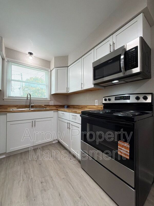 Photo - 704 N 26th St Unit 1