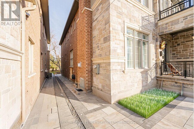 Photo - 337 Centennial Rd