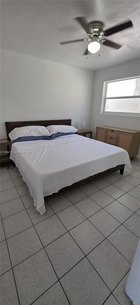 Photo - 654 W 29th St Unit 2