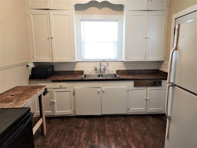 Photo - 2171-2173 Broadway