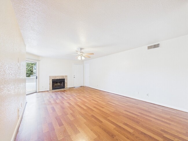 Photo - 9700 Leawood Blvd Unit 322