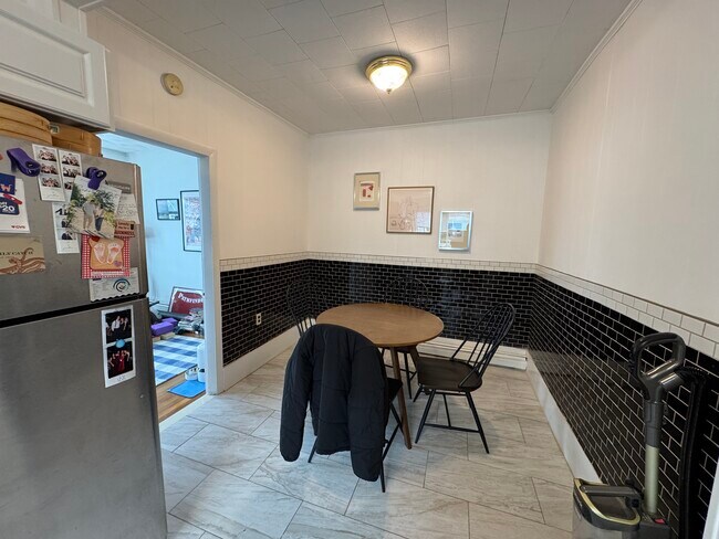 Photo - 809 Washington St