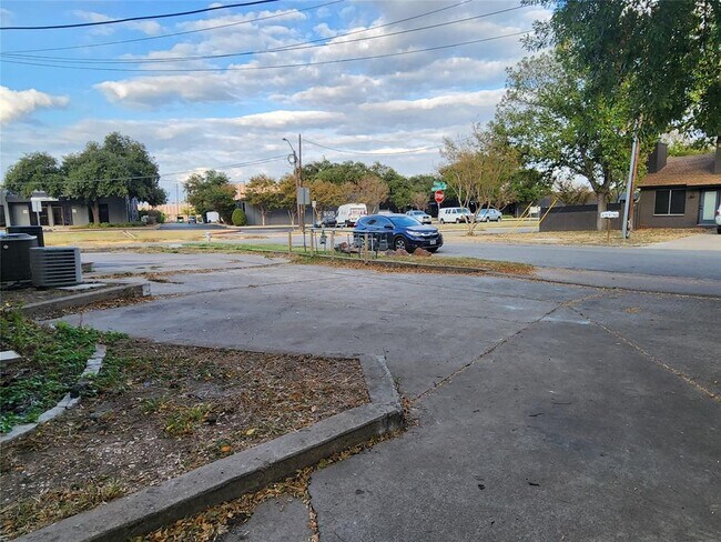 Photo - 2301 Polaris Ave Unit 102