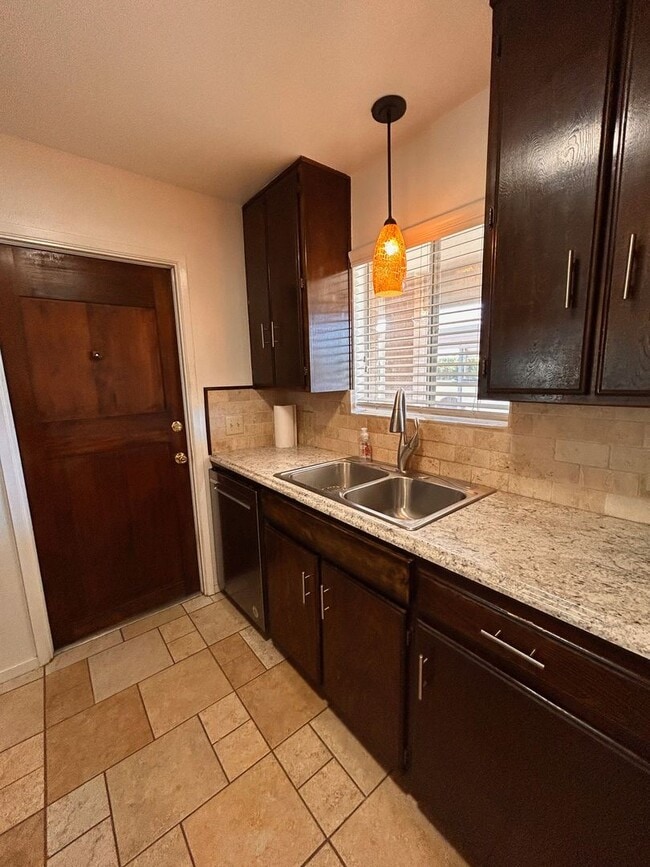 Photo - Beautiful Country Home for rent in Visalia