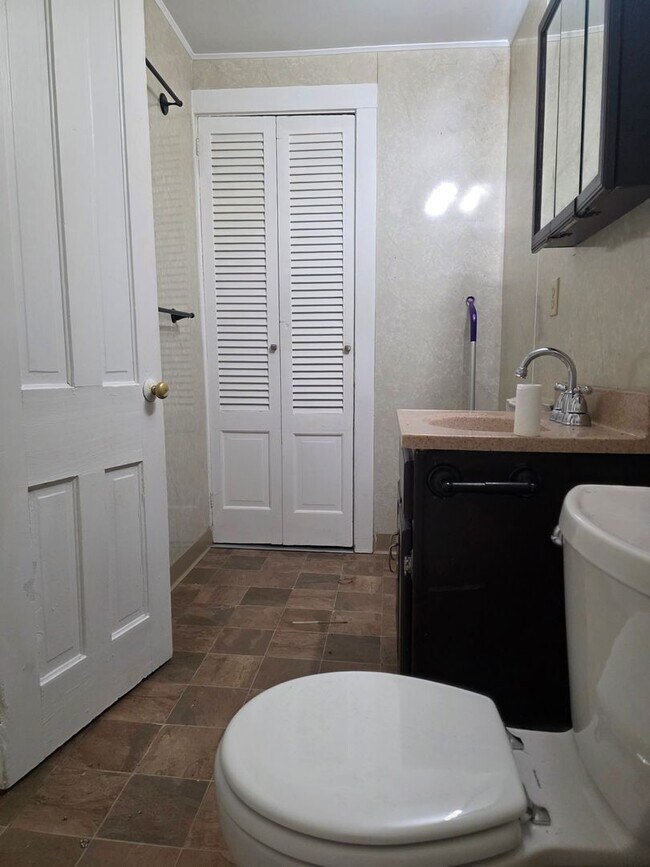 Photo - 711 W Water St Unit 1