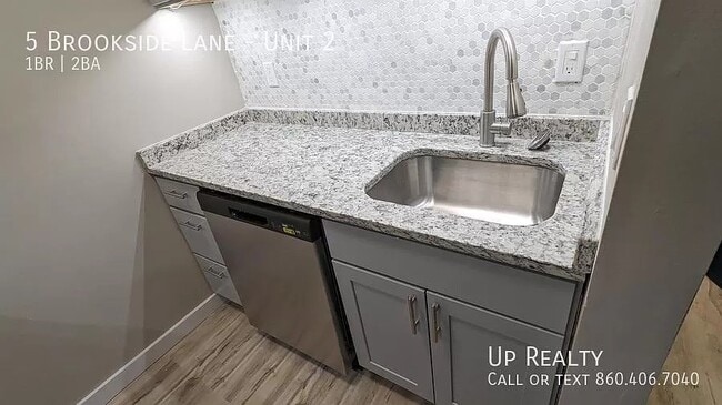 Photo - Brookfield Apartments