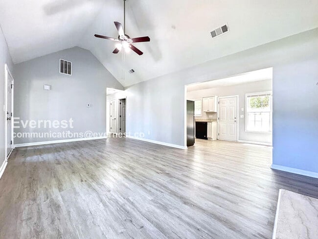 Photo - 1827 Belcher Pl SW