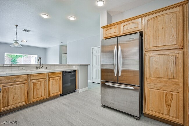 Photo - 705 Trixis Pl