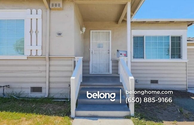 Photo - 2118 Visalia Ave