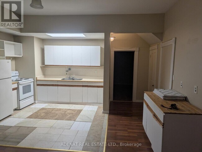 Photo - 19734 Airport Rd