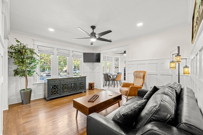 Building Photo - 401 Alhambra Blvd Rental