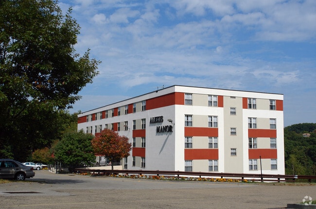 Alexis Manor