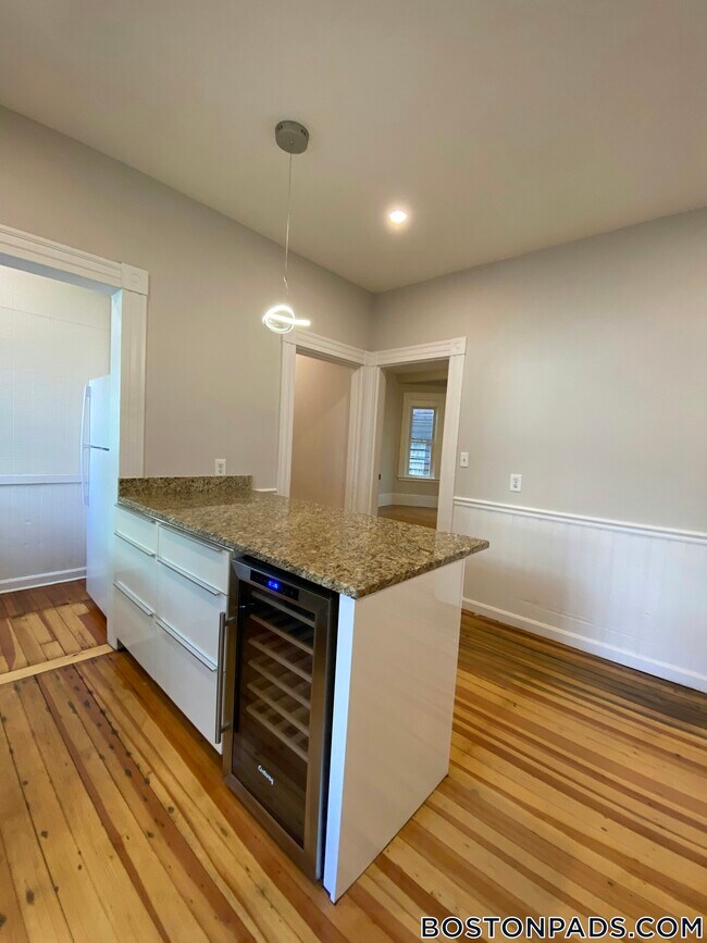 12 Buttonwood St Unit 1