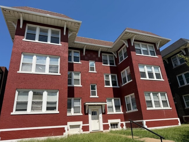 Building Photo - 5909 Cates Ave Unit 5909 Cates Ave 3W