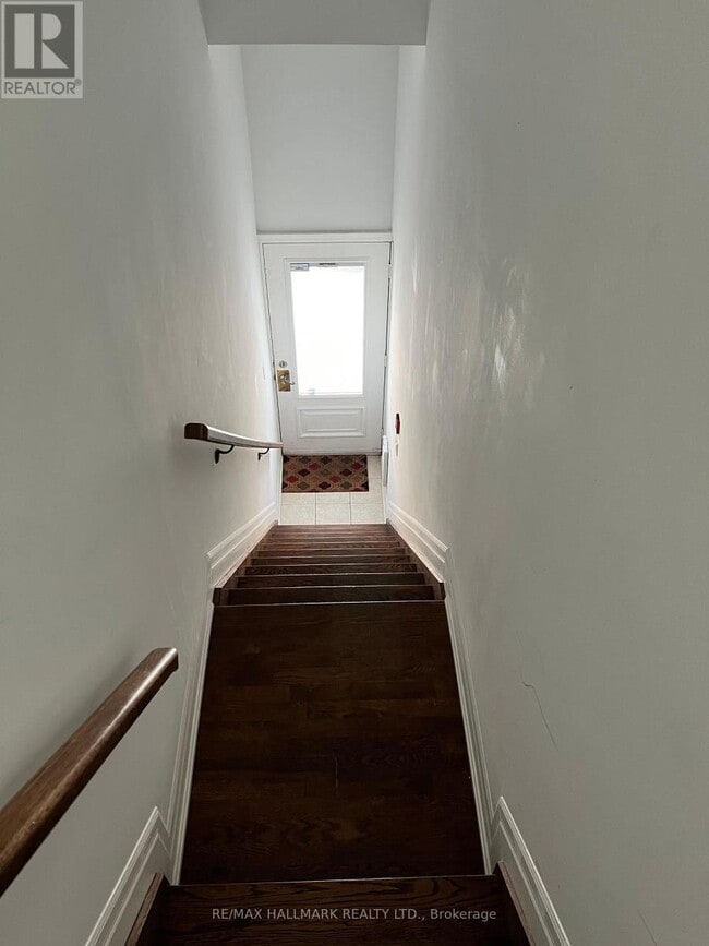 Photo - 215 Heward Ave