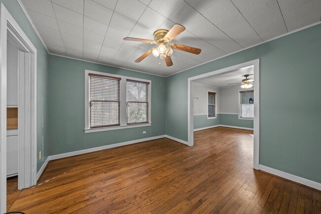 Photo - 700 W 5th St