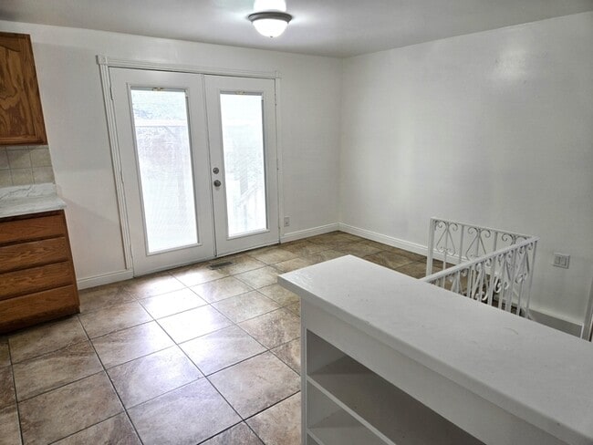 Photo - 5 Bedroom Home-Taylorsville