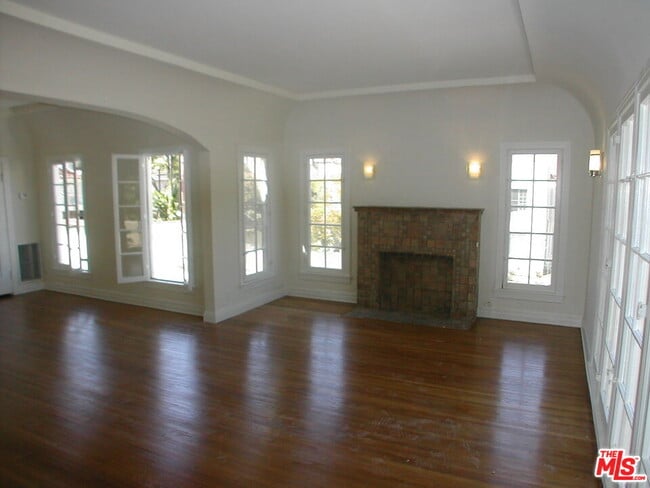 Photo - 803 S Detroit St