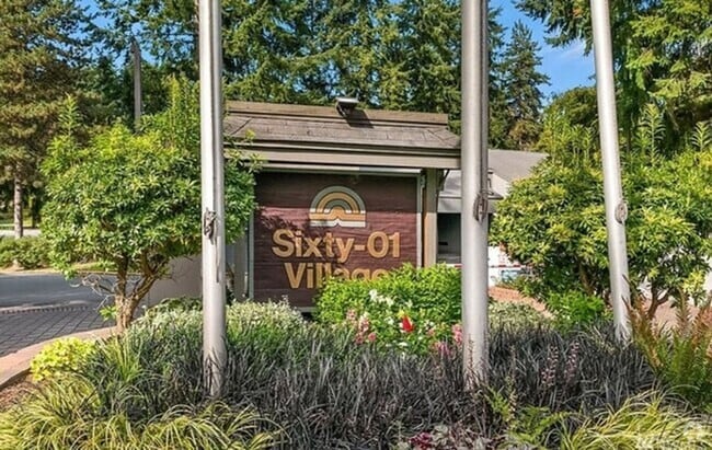 Building Photo - Cozy Studio Condo at Gated, Sixty-01 Complex! Unit 477