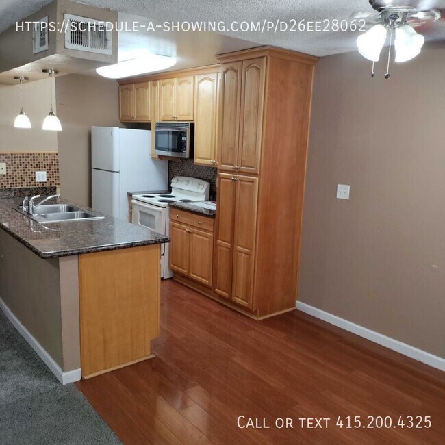 Cozy 2 bedroom Ready for Move In!! Apartment Sacramento, CA