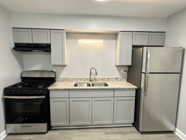 Photo - 1719 E Roosevelt Rd