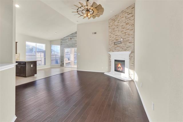 Photo - 832 Pebblecreek Dr