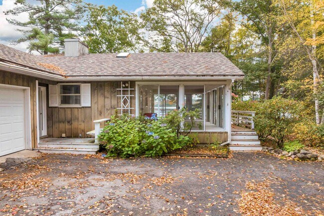 Photo - 29 Mirror Lake Dr