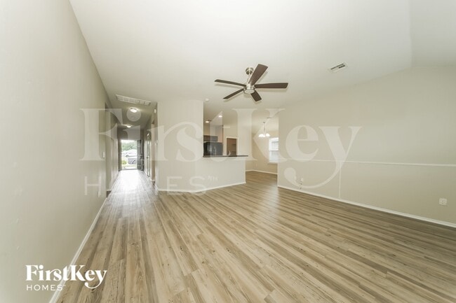 Photo - 1885 Bradford Pl