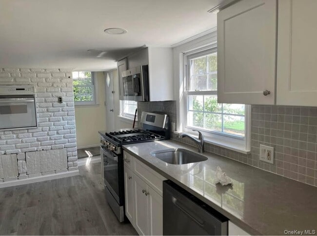 Photo - 1539 Park Ave