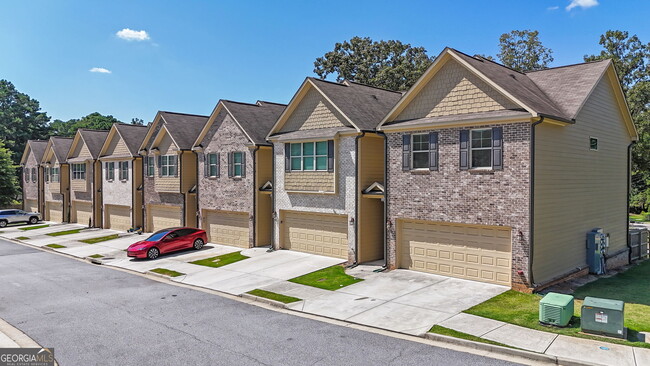 Building Photo - 232 Cashes Dr